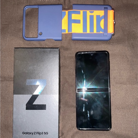 Samsung Galaxy Flip 3 5G